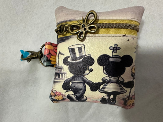 Mini Disney Pouch (4x4)