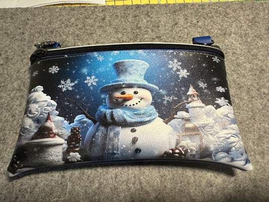 Medium Snowman Crossbody (9x6)