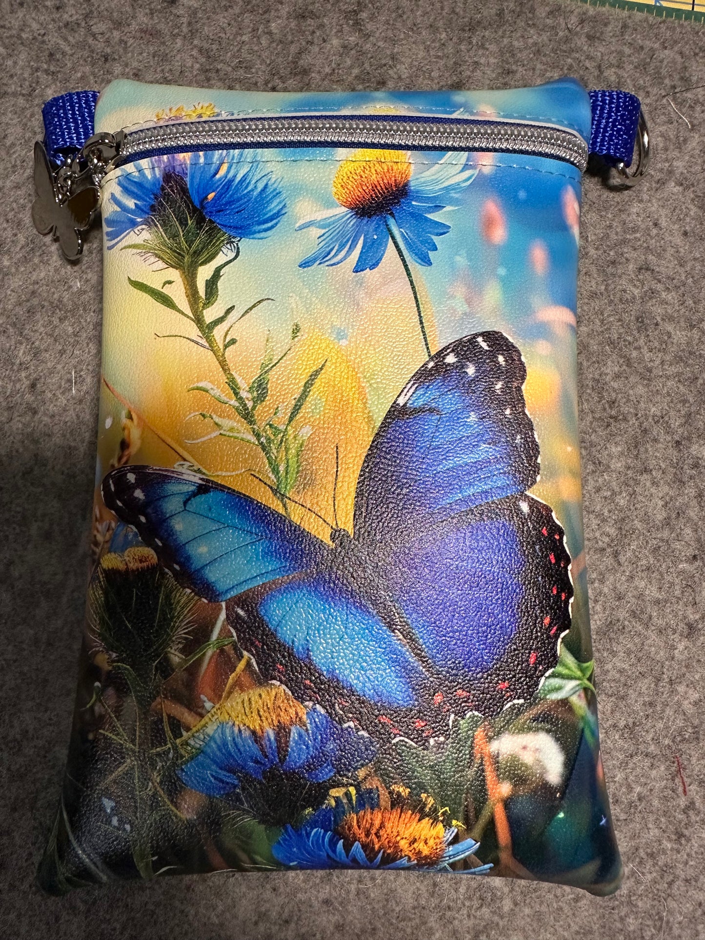 Medium Butterfly Crossbody  (6x9)